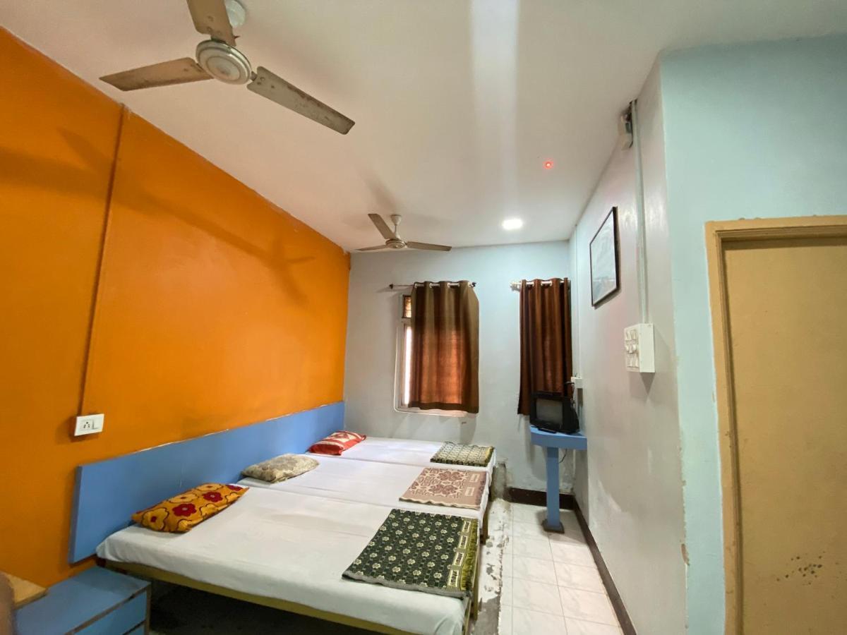 Muktai Lodge Solapur Luaran gambar