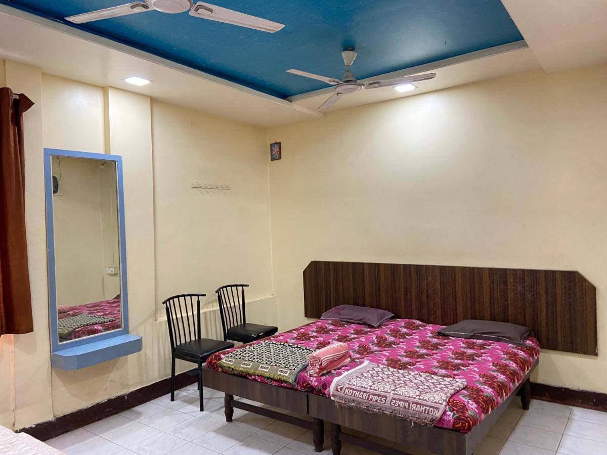 Muktai Lodge Solapur Luaran gambar